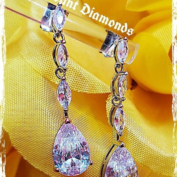 Gorgeous Clear White Diamond & White Baguette Diamond Earrings on 925 Silver - Picture 8 of 9